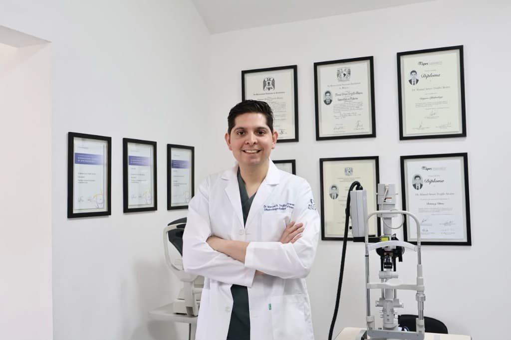 Dr. Manuel Arturo Trujillo Álvarez - Especialista en Retina y Vítreo